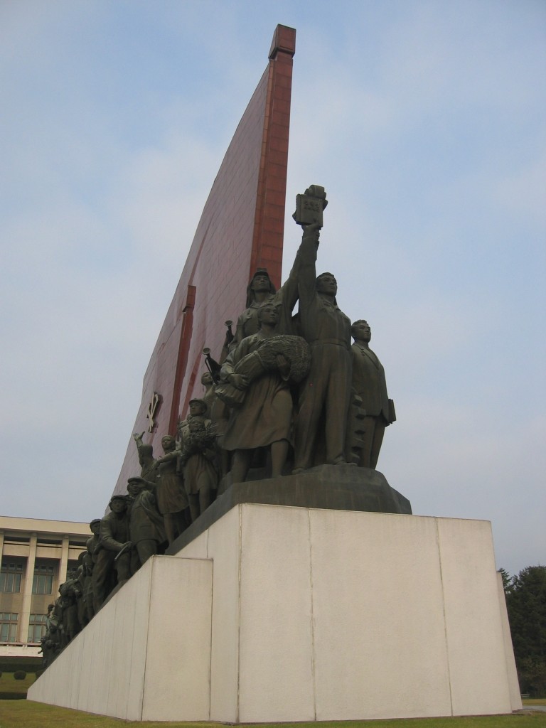 dprk-1326-B-mansudae hill