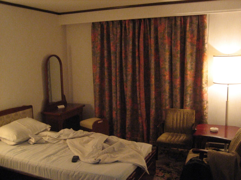 dprk-1639-B-hotel room