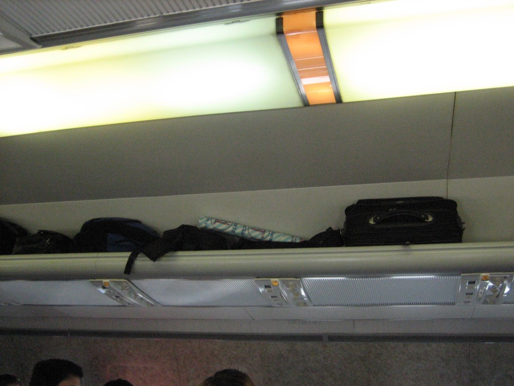 dprk-2297-B-air koryo luggage racks